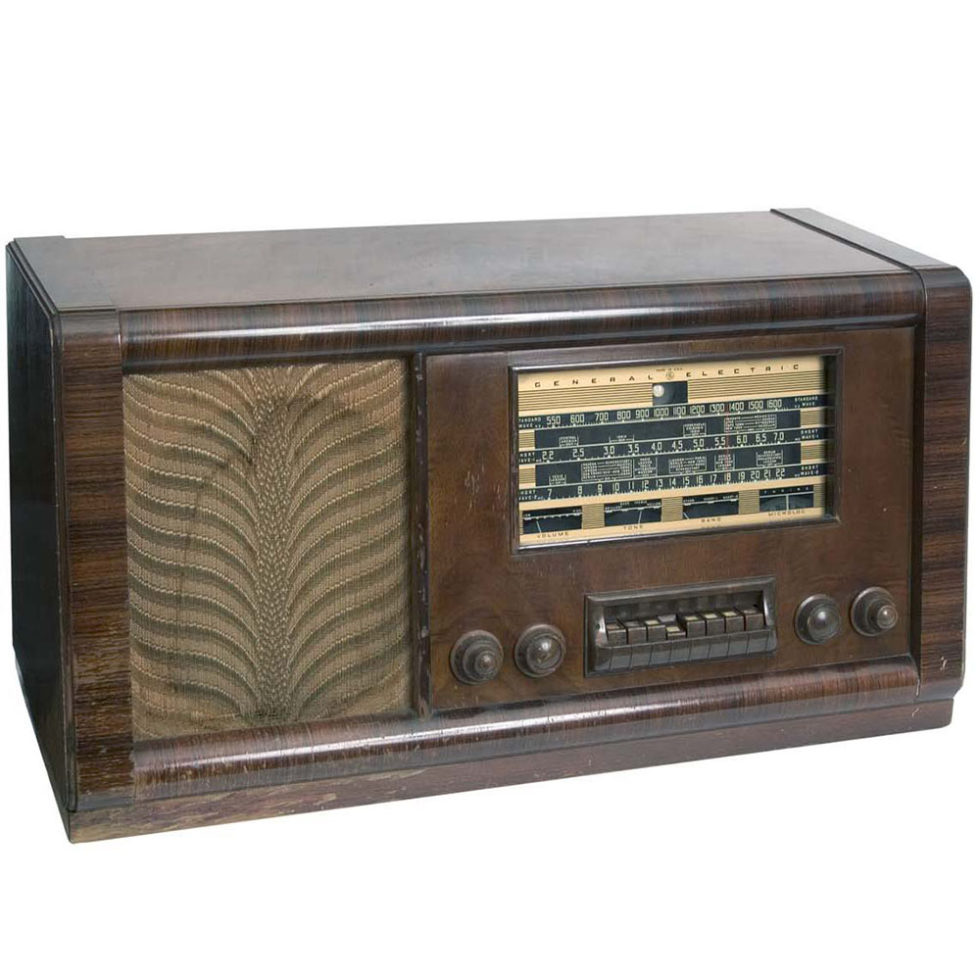 1940s Radio Receiver miSci